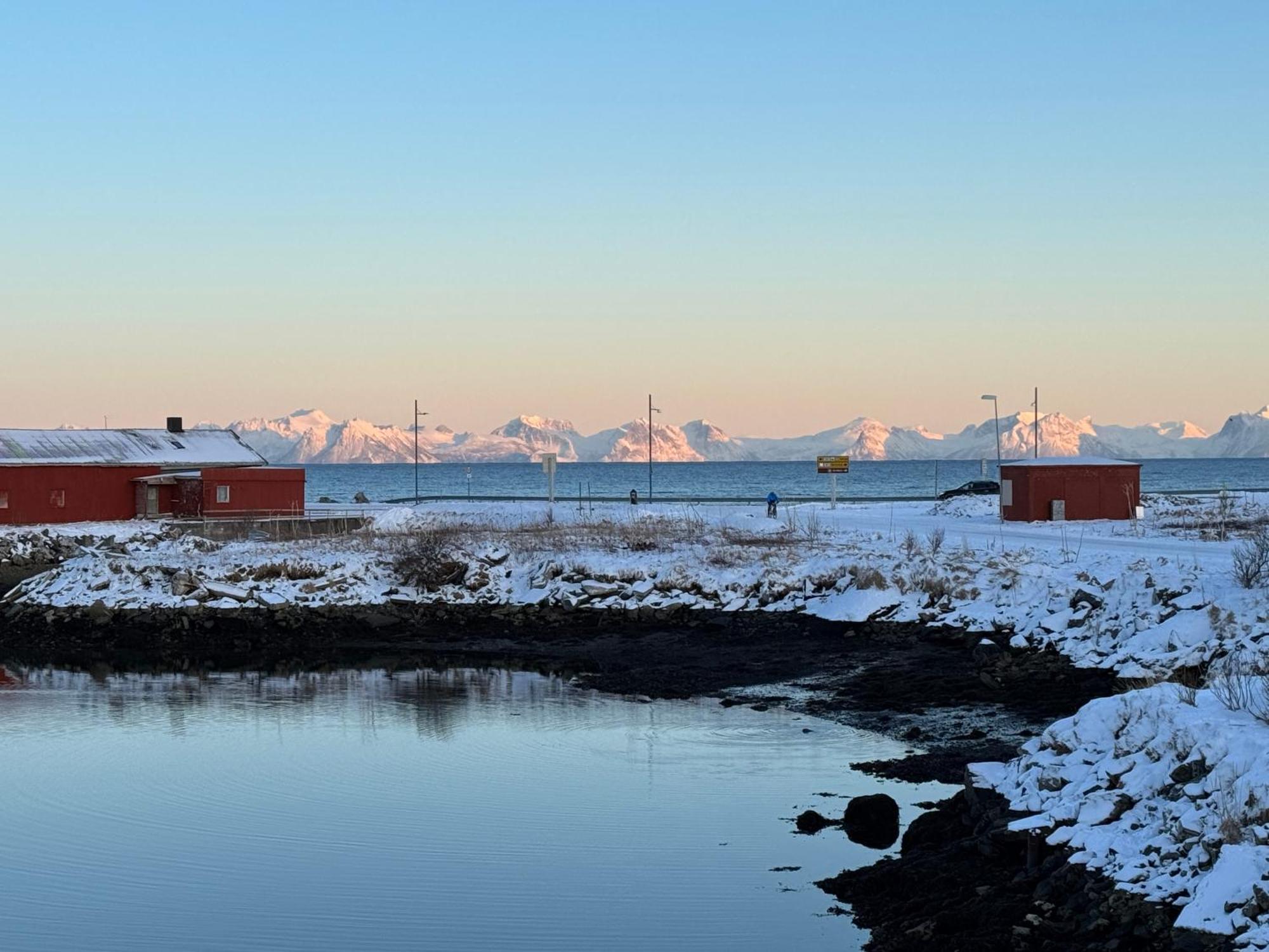 Grønnbuene Rorbu Hotel Andenes Exterior foto